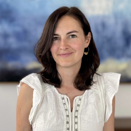 Photo de Ma&icirc;tre Julia PEYRE